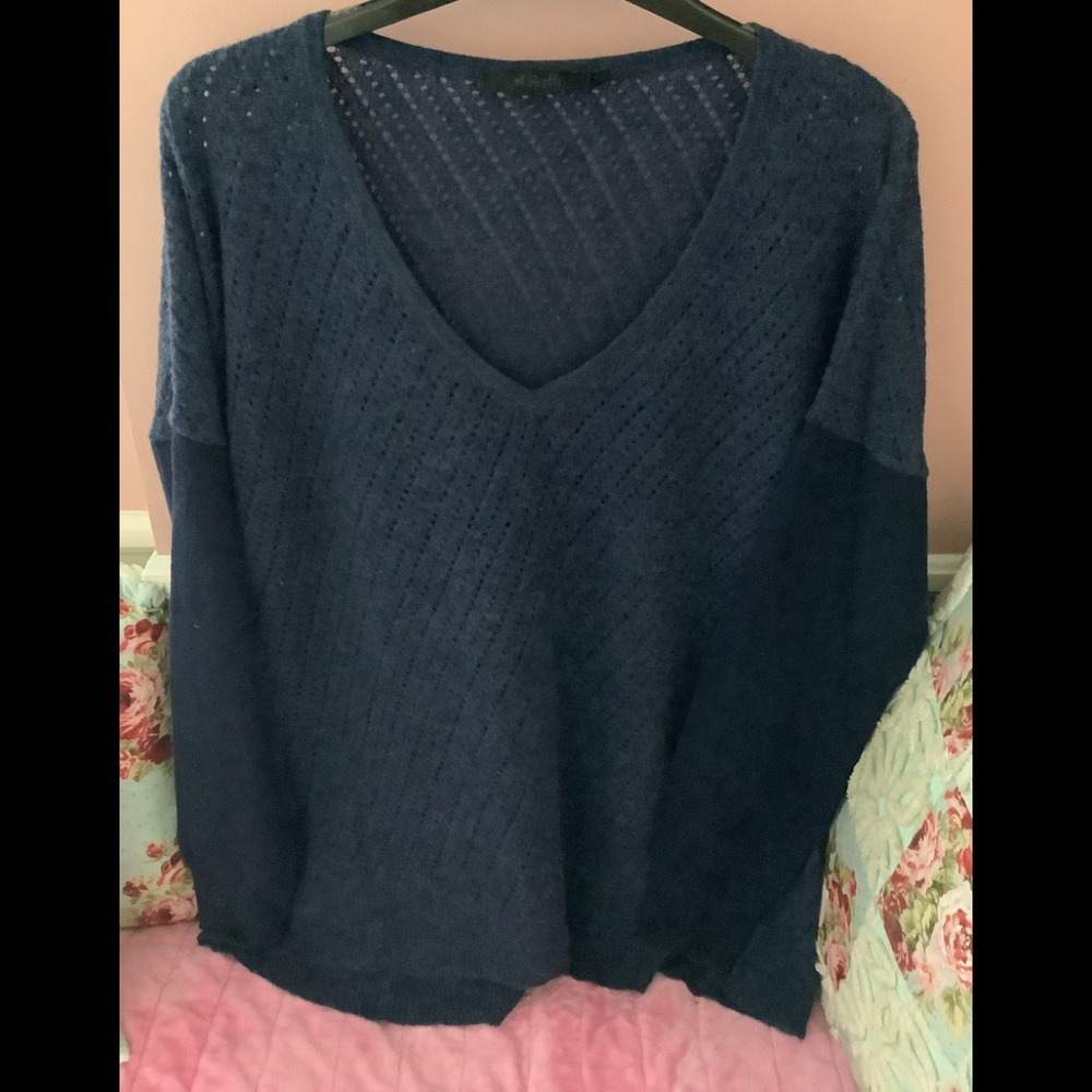 Raffi ladies large cashmere sweater vneck
